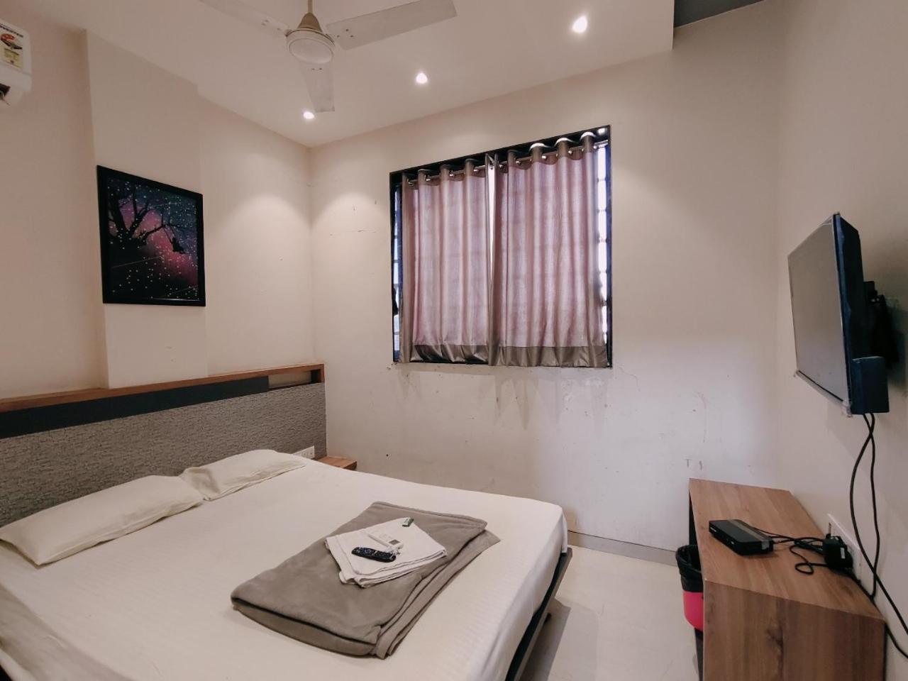 Hotel Pragati Inn Ahmednagar Exterior foto